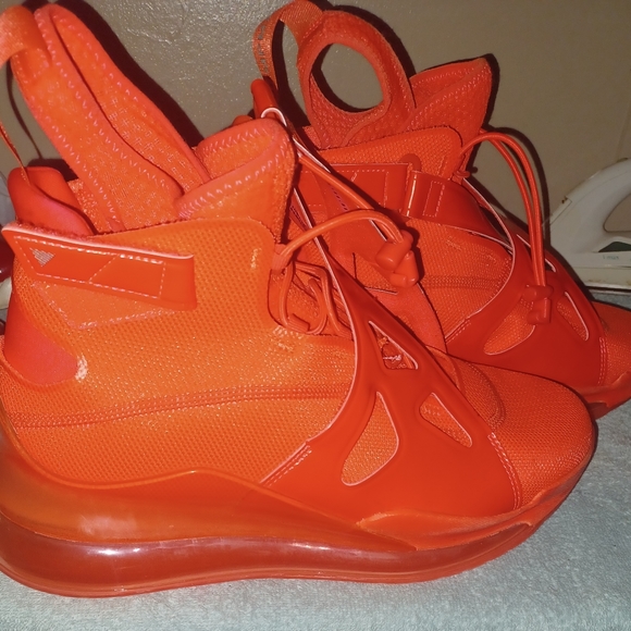 New Jordan Air Latitude 720 - Picture 6 of 6